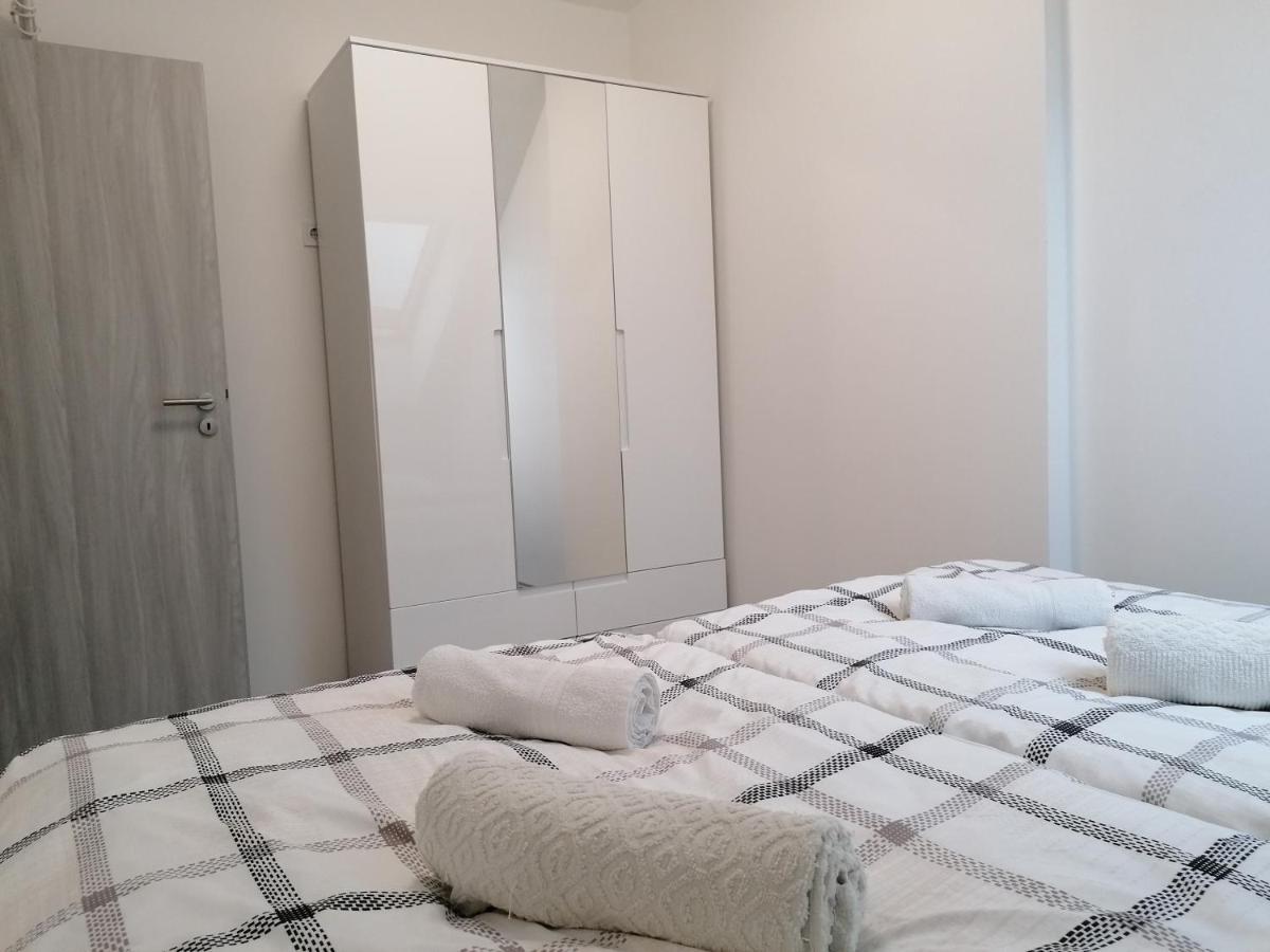 Mohacs Apartman מראה חיצוני תמונה